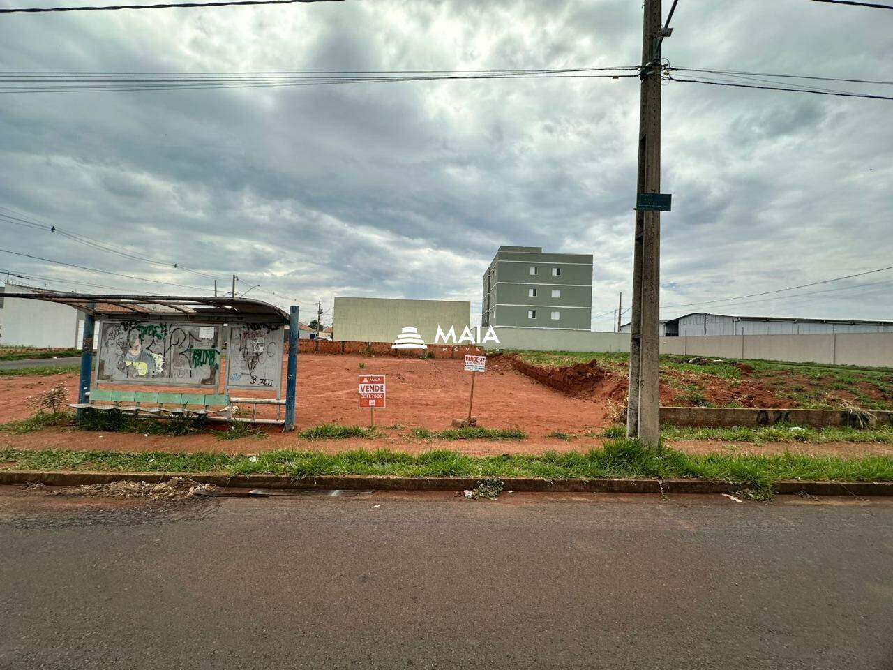 Terreno/Área à venda no Jardim Espanha: 