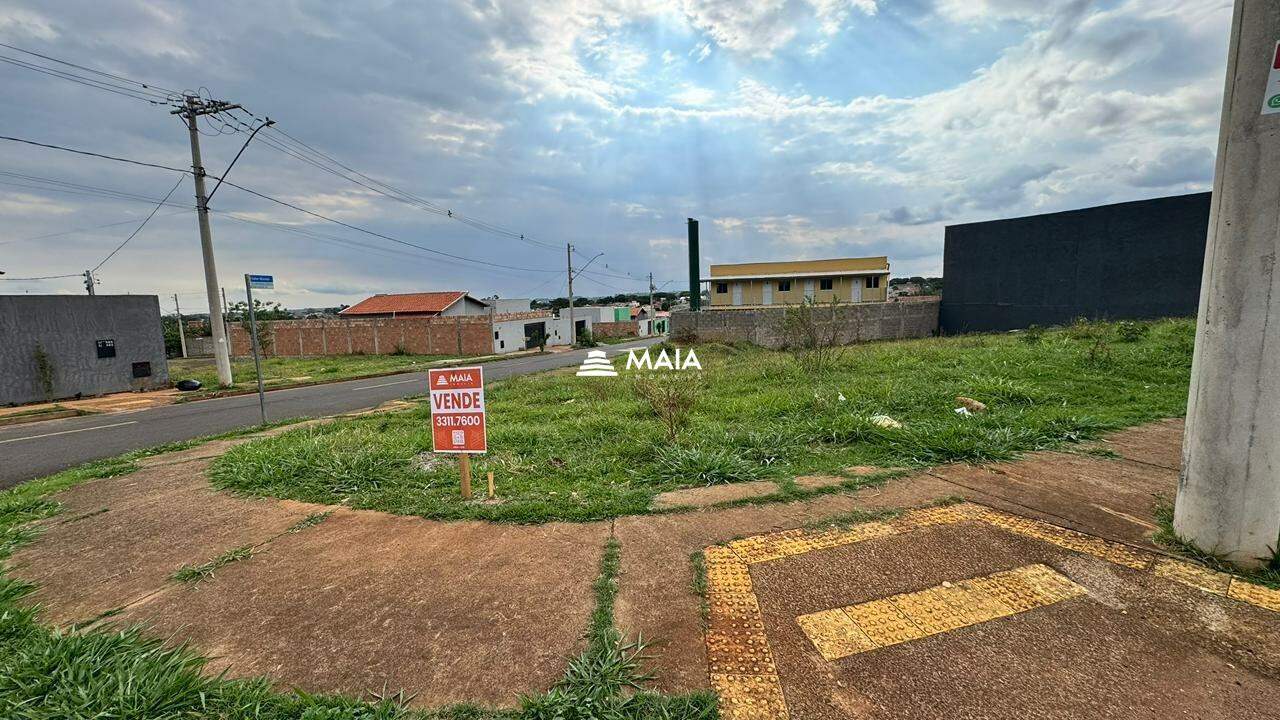 Terreno/Área à venda no Jardim Maracanã: 