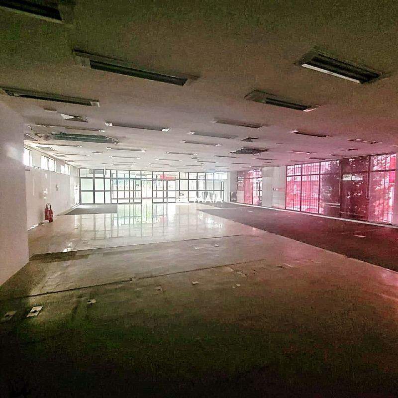 Comercial à venda no Mercês: 