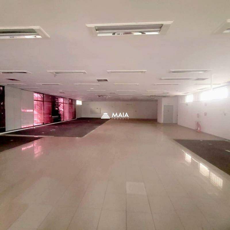 Comercial à venda no Mercês: 