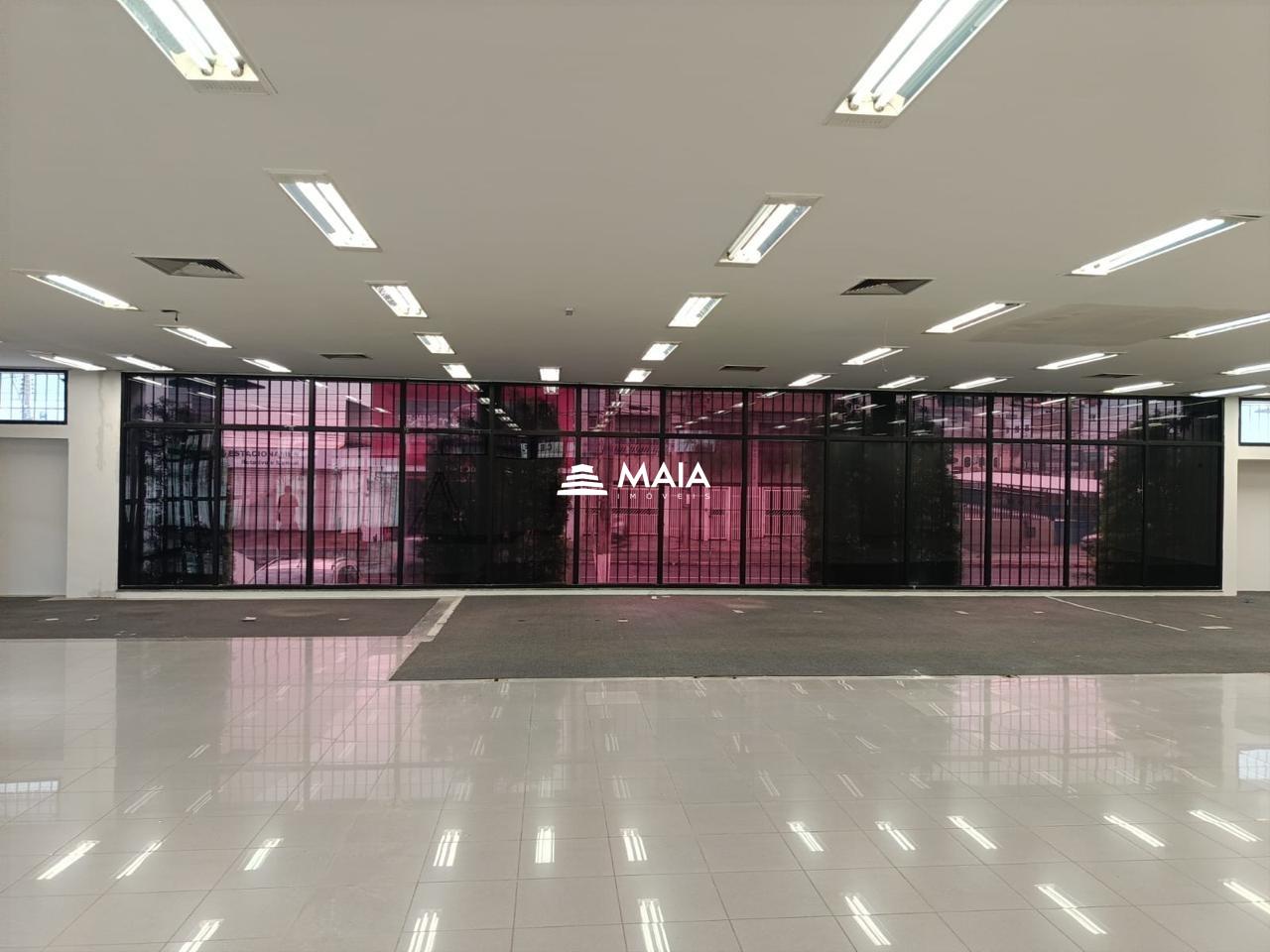 Comercial à venda no Mercês: 