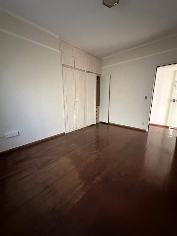 Casa para aluguel no Santa Marta: 