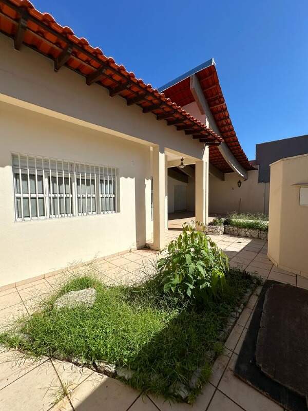 Casa para aluguel no Santa Marta: 