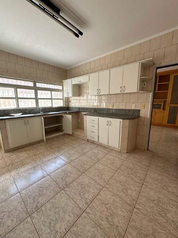 Casa para aluguel no Santa Marta: 