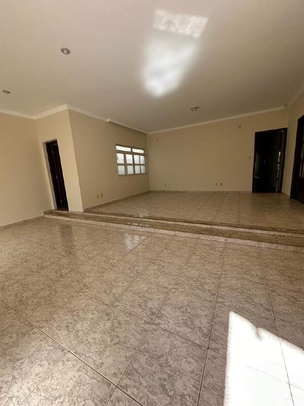 Casa para aluguel no Santa Marta: 