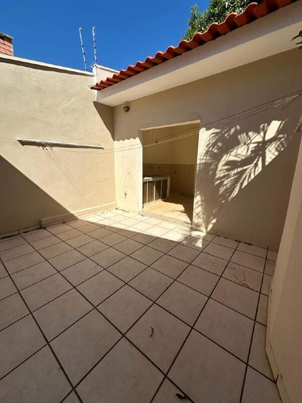 Casa para aluguel no Santa Marta: 