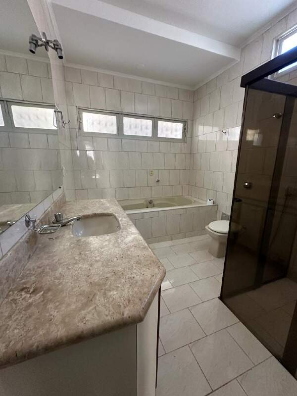 Casa para aluguel no Santa Marta: 