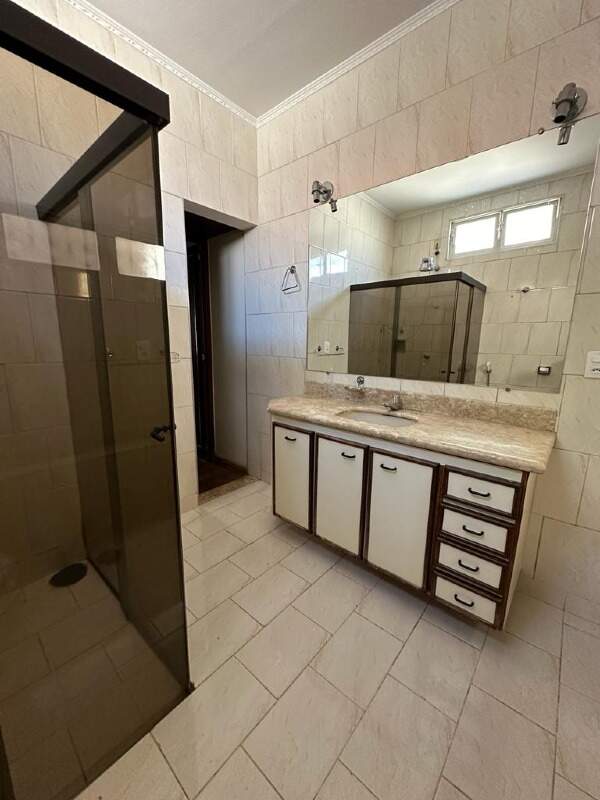 Casa para aluguel no Santa Marta: 