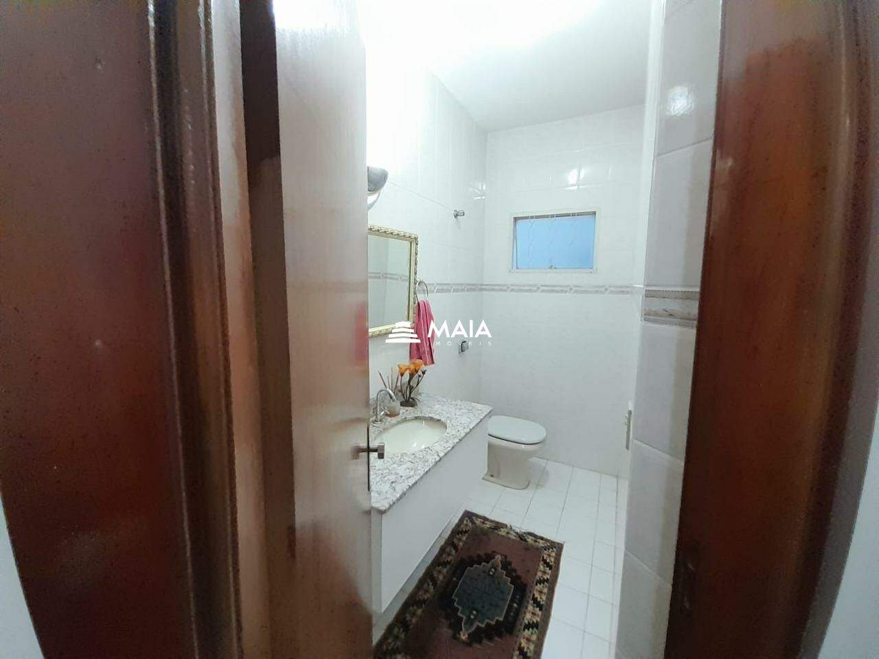 Casa à venda no Mercês: 