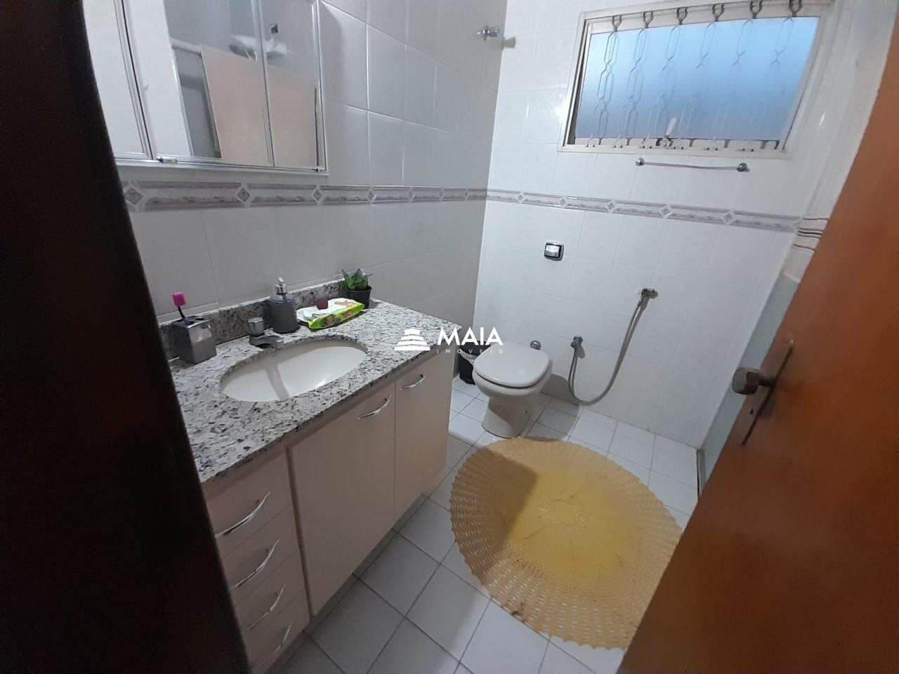 Casa à venda no Mercês: 