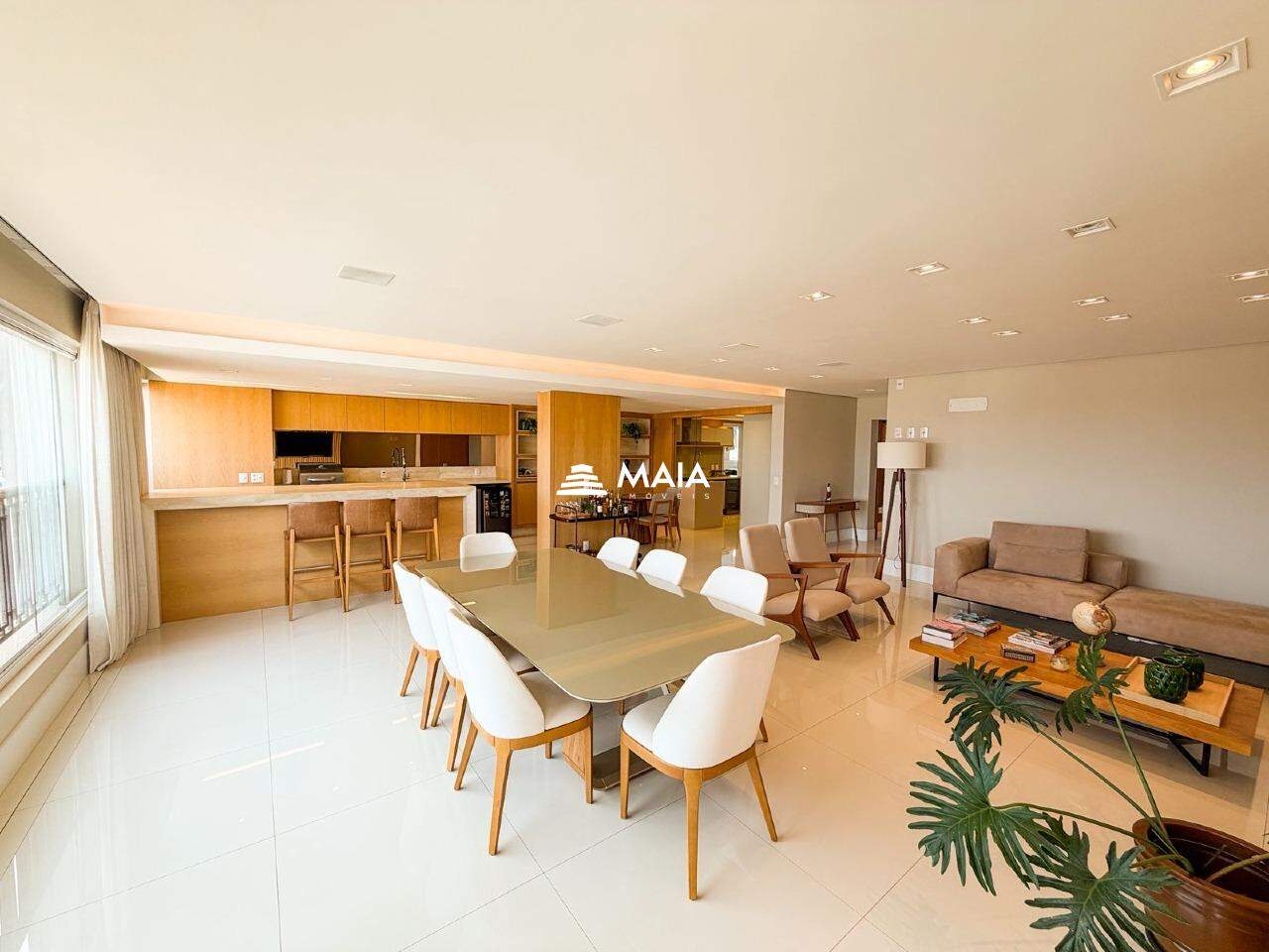 Apartamento à venda no Mercês: 