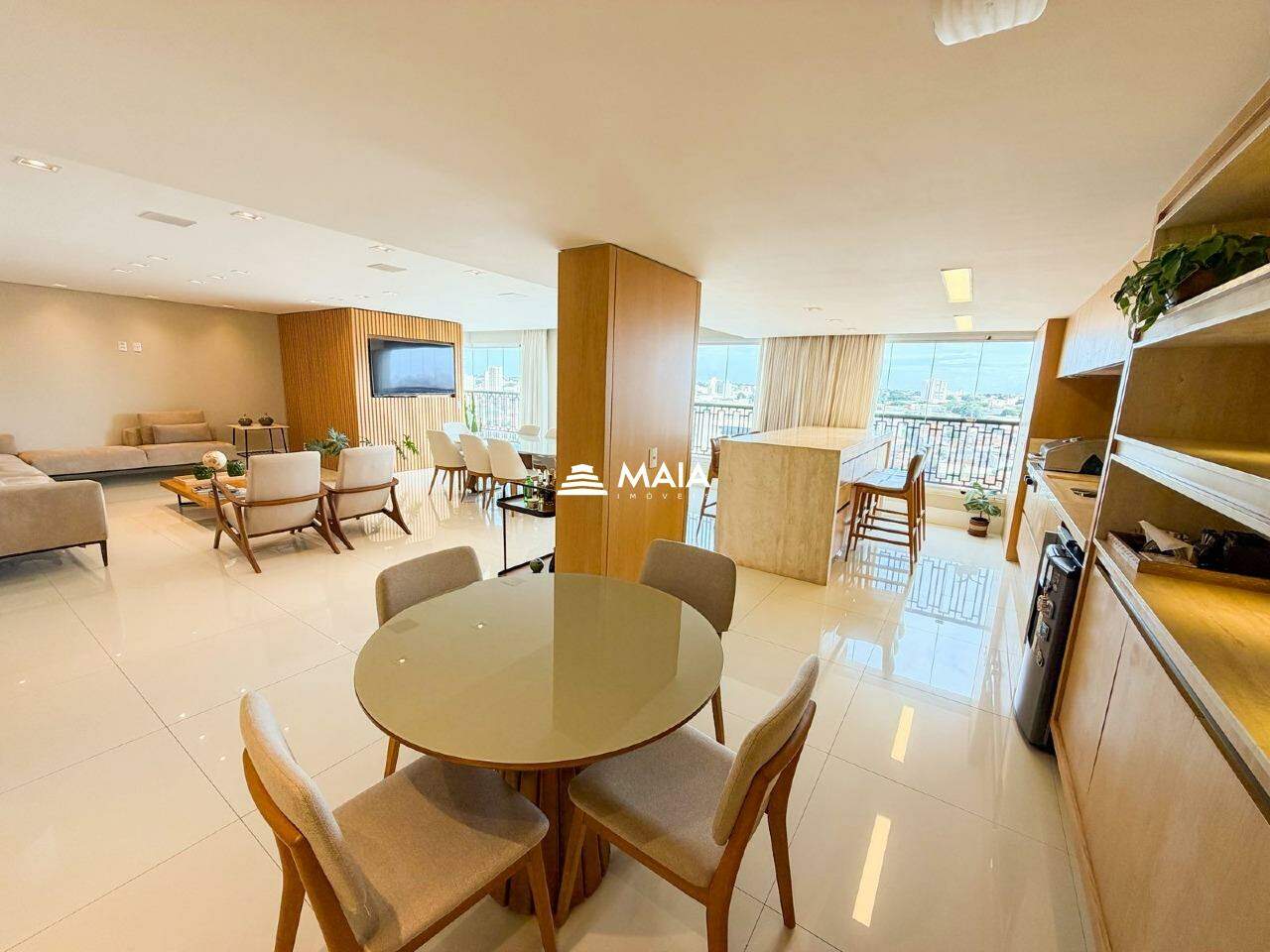 Apartamento à venda no Mercês: 