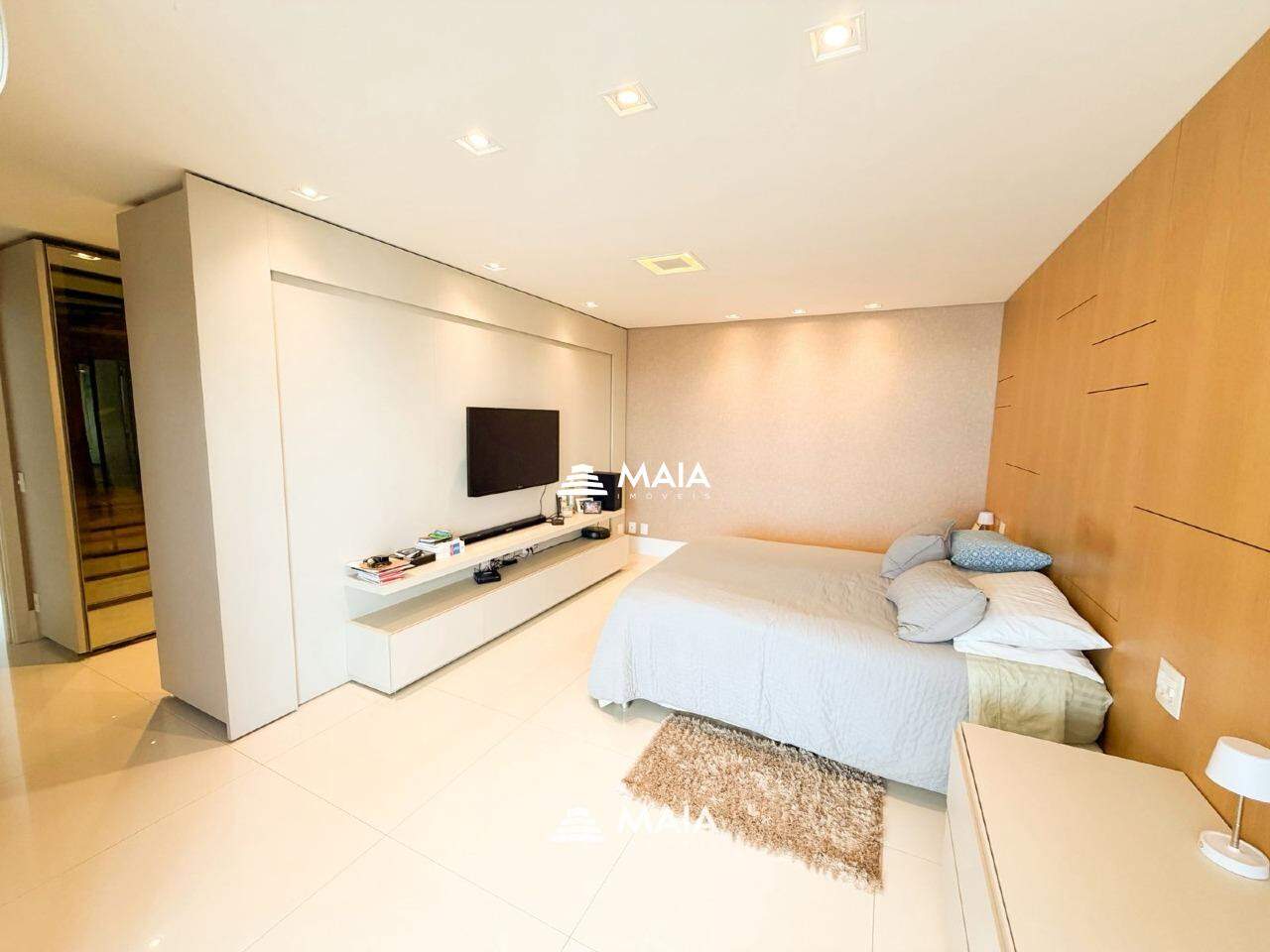 Apartamento à venda no Mercês: 