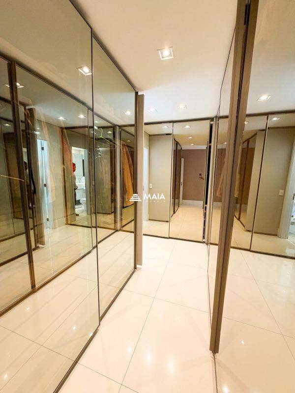 Apartamento à venda no Mercês: 