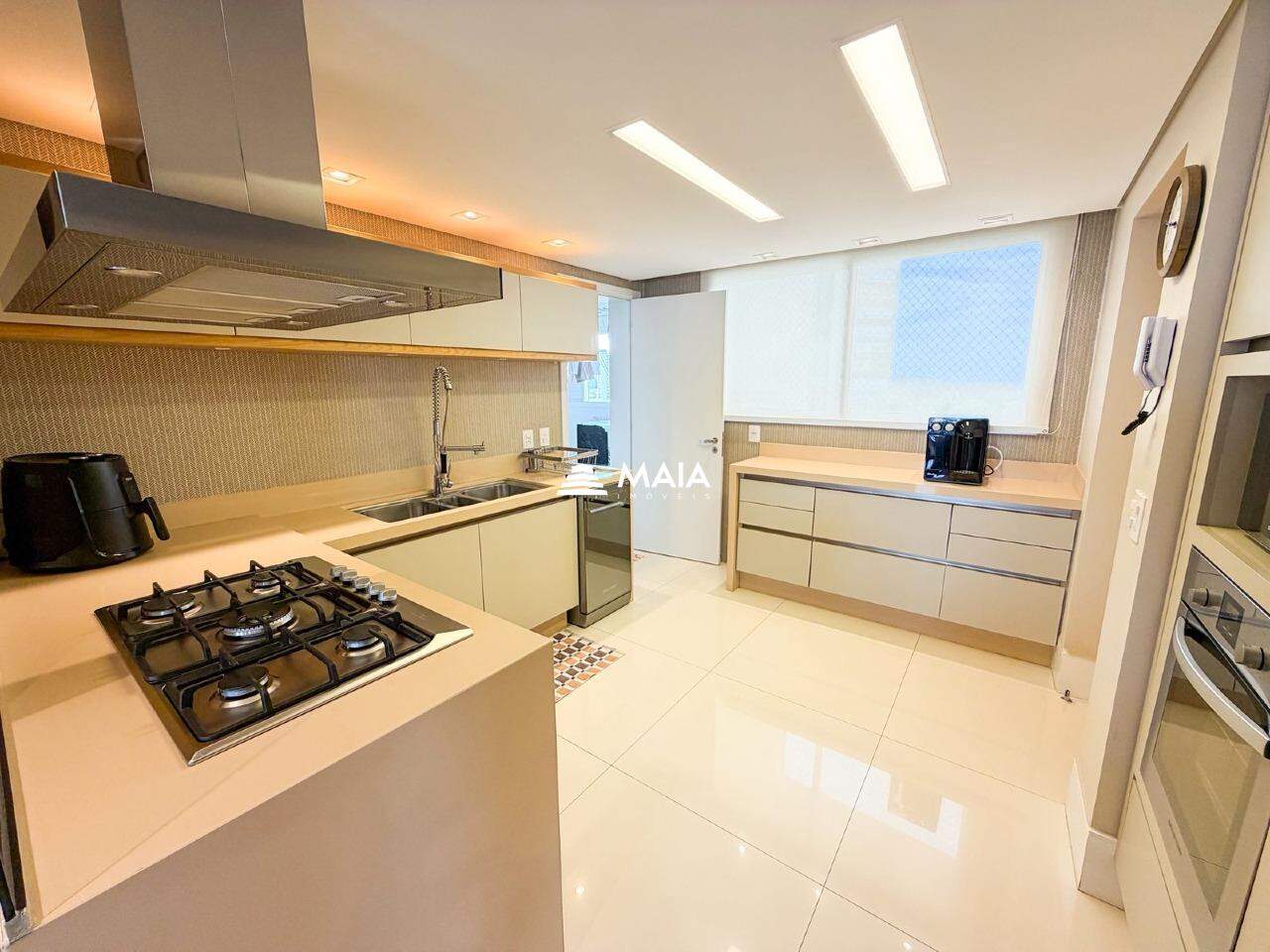 Apartamento à venda no Mercês: 