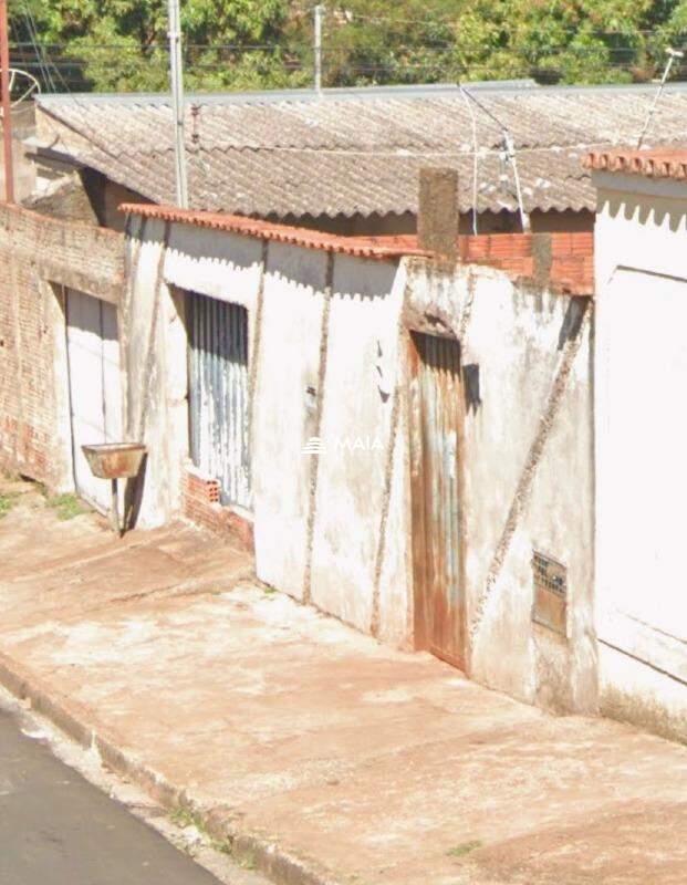 Terreno/Área à venda no Lourdes: 