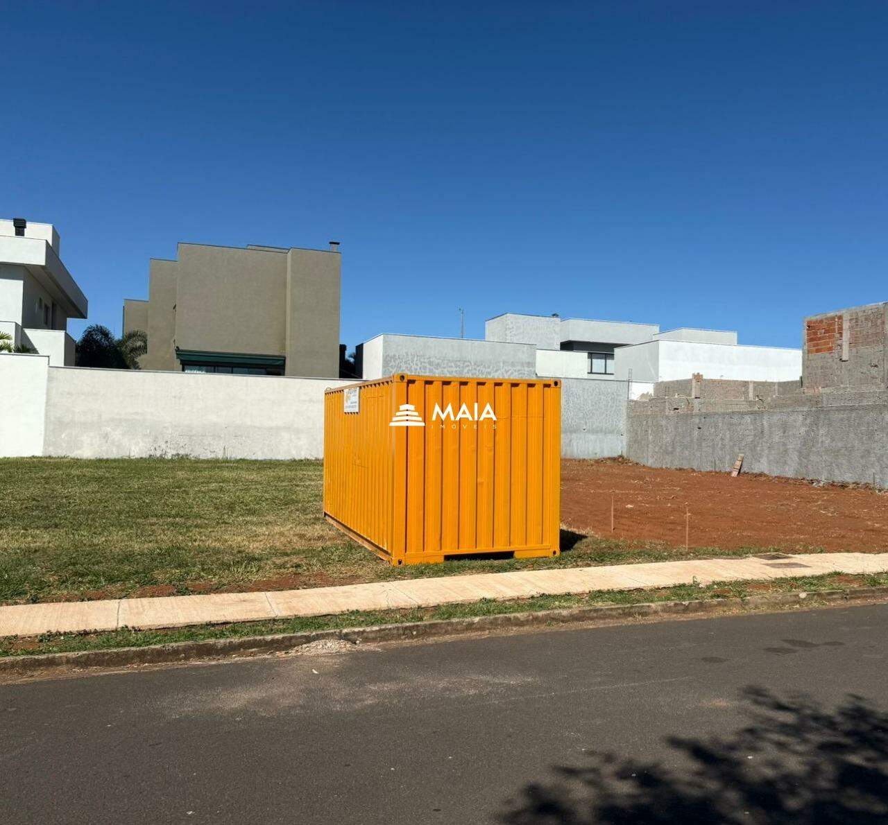 Terreno em Condomínio à venda no Estância dos Ipês: 