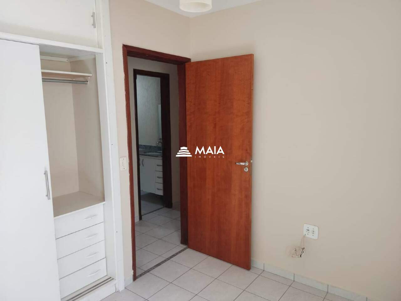 Apartamento para aluguel no Universitário: 