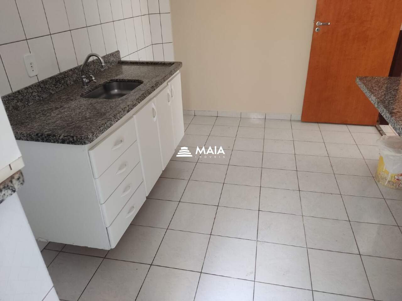 Apartamento para aluguel no Universitário: 