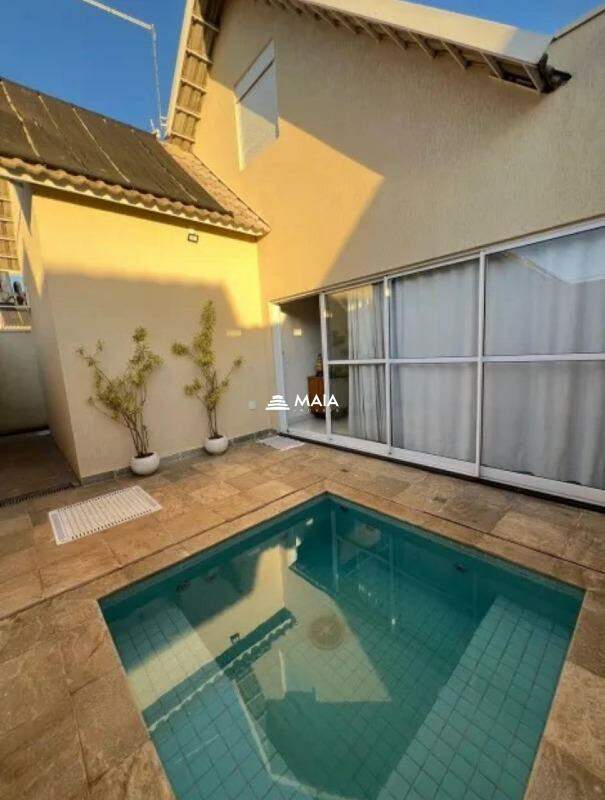 Casa à venda no Condomínio Residencial Ayat I