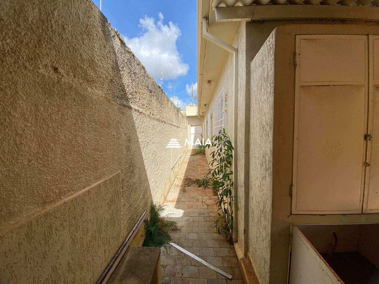 Casa para aluguel no Mercês: 