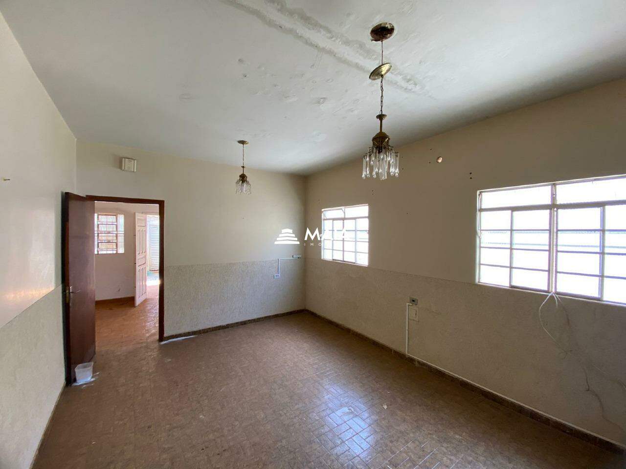 Casa para aluguel no Mercês: 