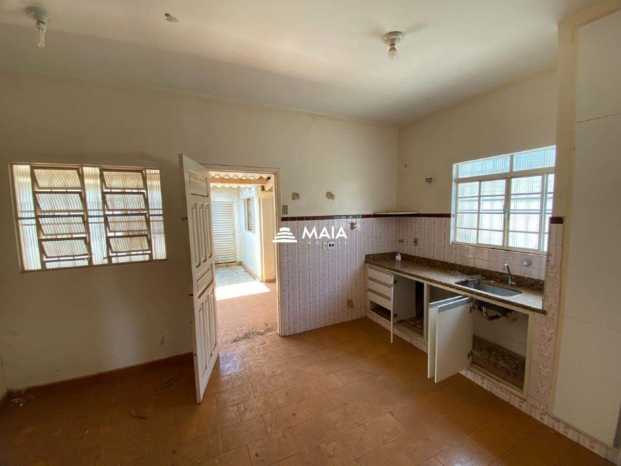 Casa para aluguel no Mercês: 