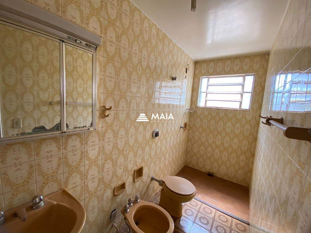 Casa para aluguel no Mercês: 