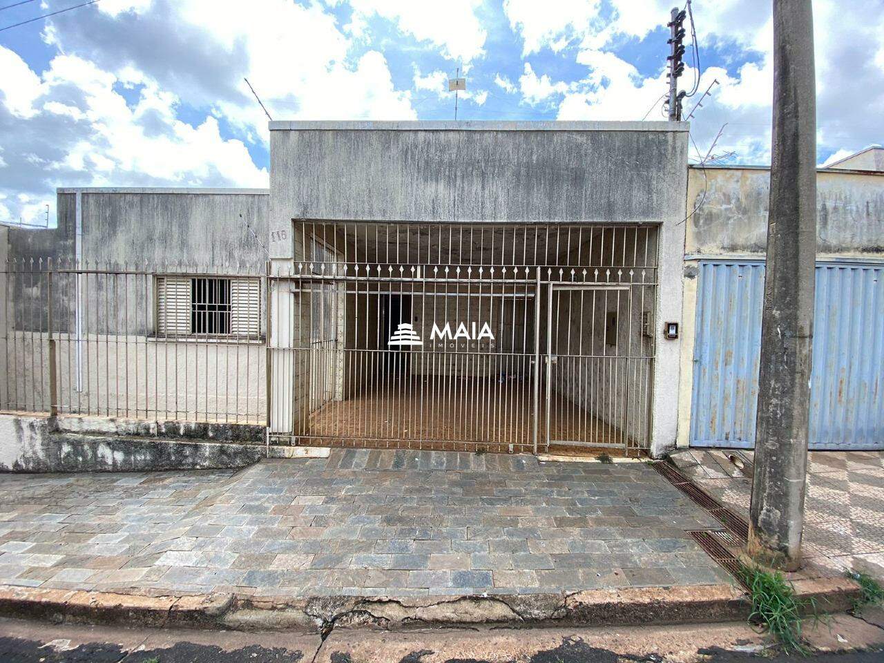 Casa para aluguel no Mercês: 