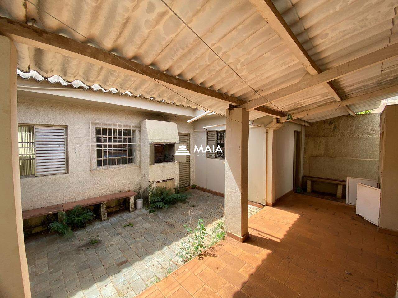 Casa para aluguel no Mercês: 