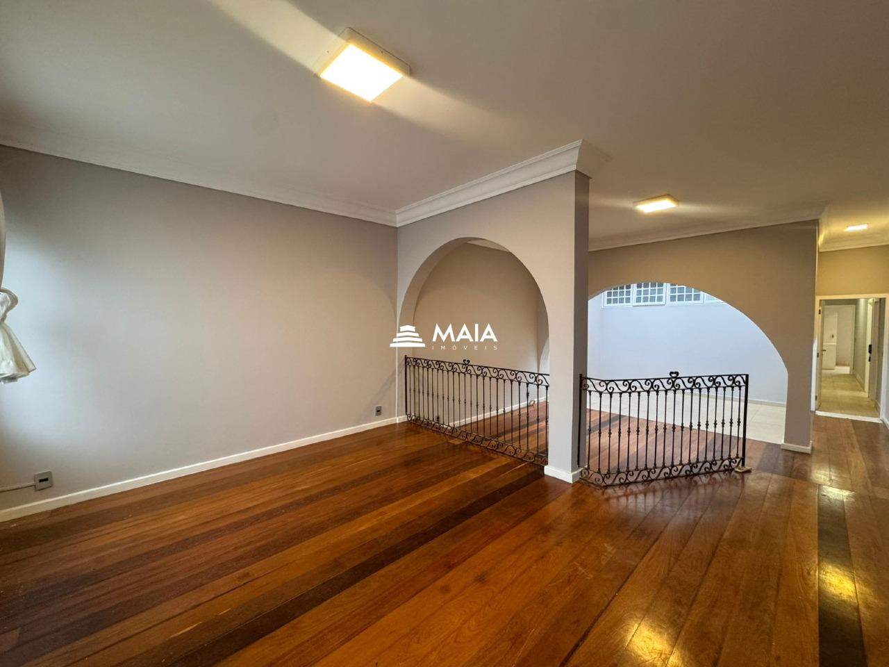 Casa para aluguel no Santa Maria: 