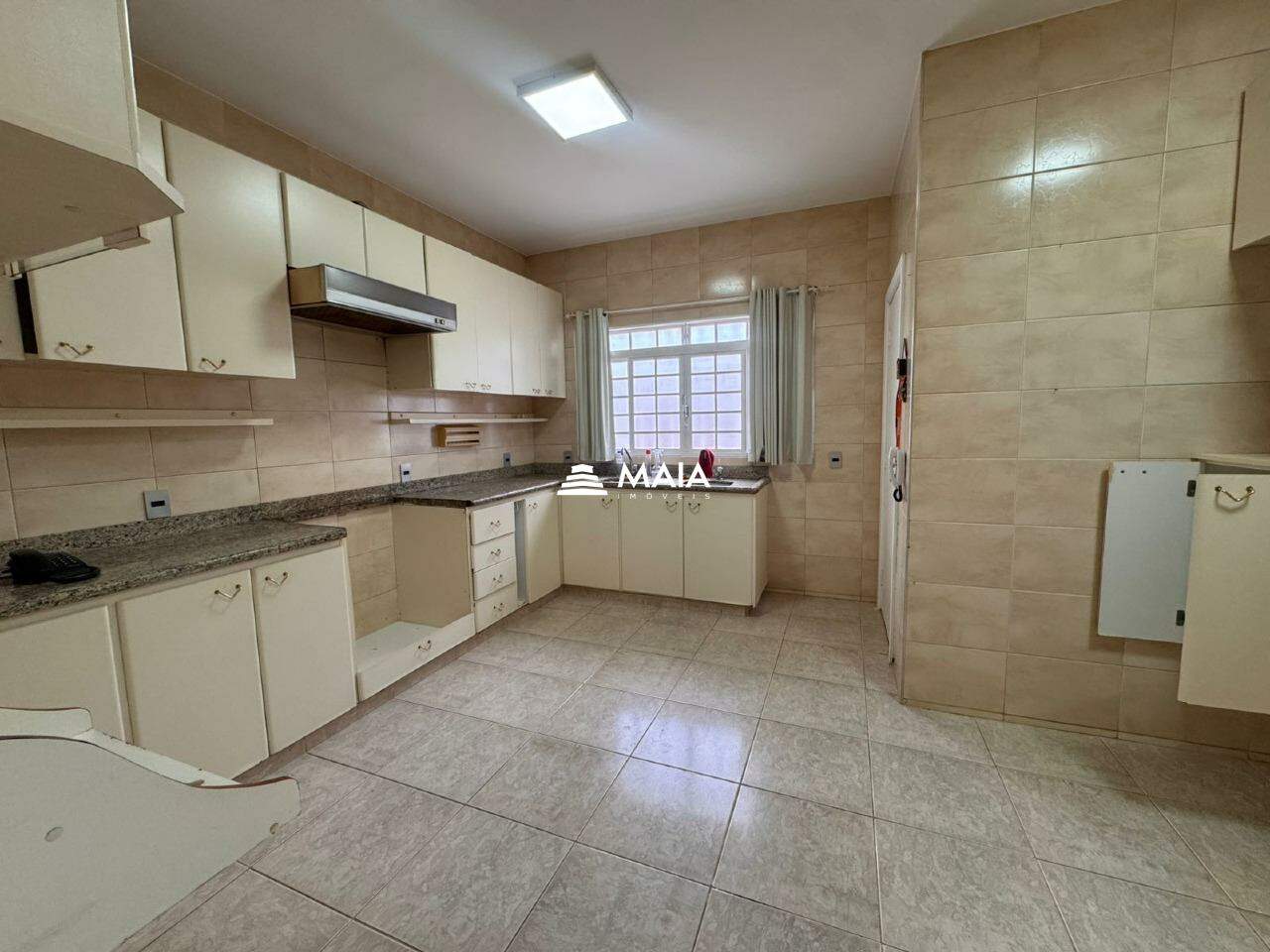 Casa para aluguel no Santa Maria: 