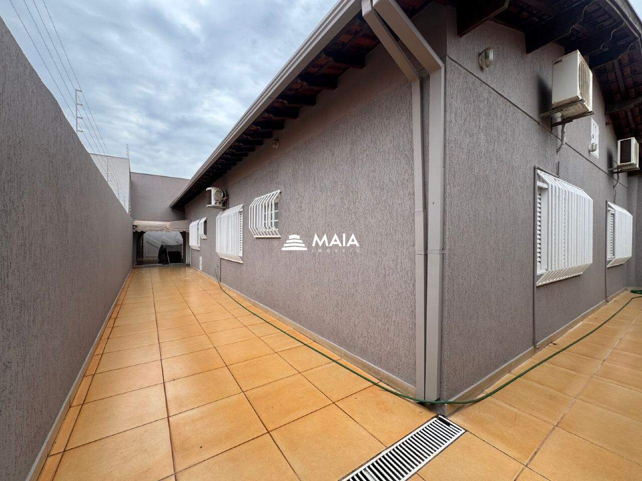 Casa para aluguel no Santa Maria: 