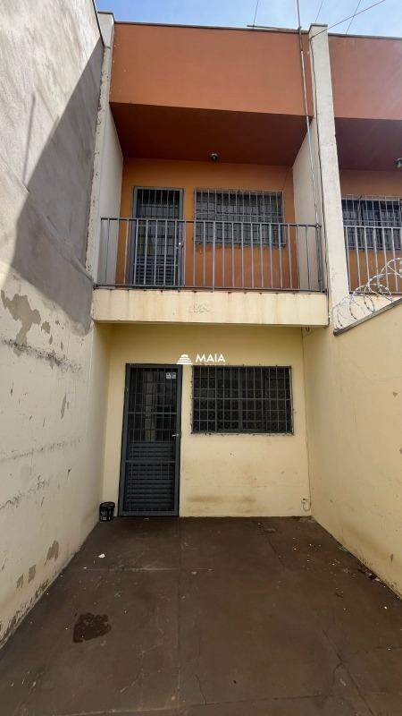 Casa à venda no bairro Santa Maria