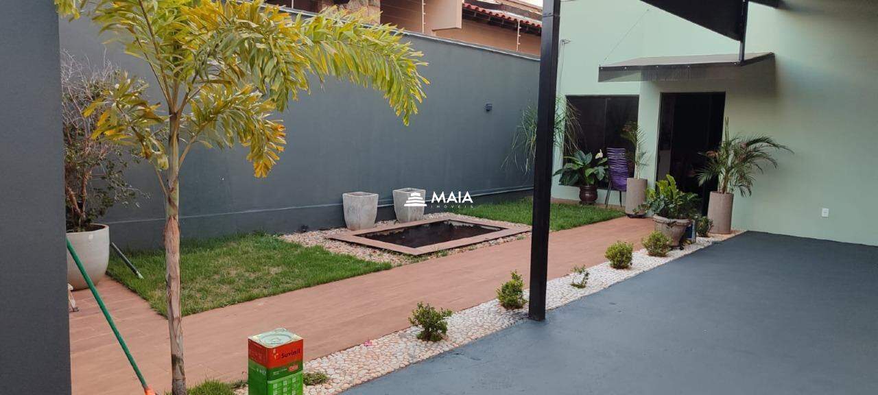 Casa à venda no Mercês: 