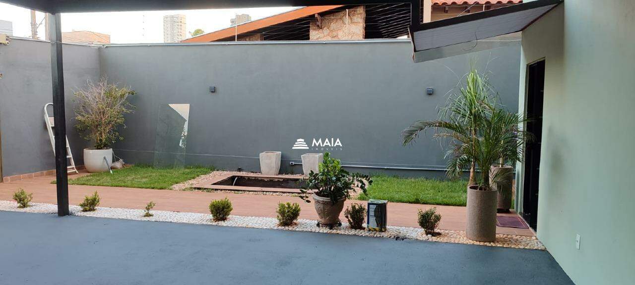 Casa à venda no Mercês: 