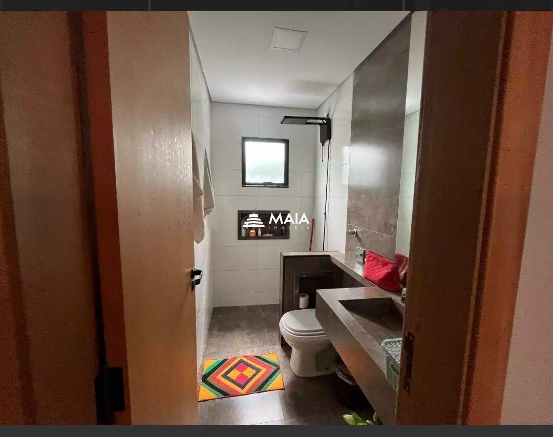 Casa à venda no Mercês: 