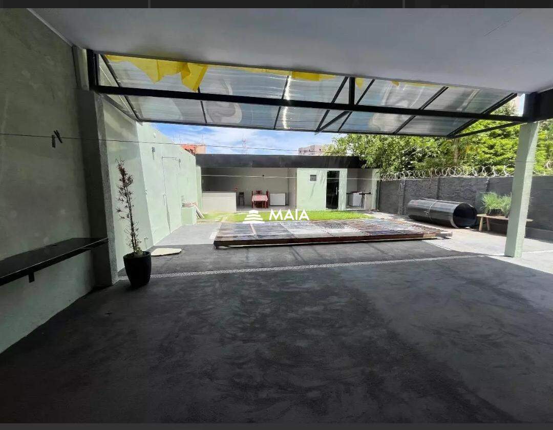 Casa à venda no Mercês: 