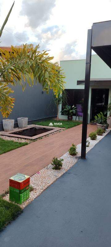 Casa à venda no Mercês: 