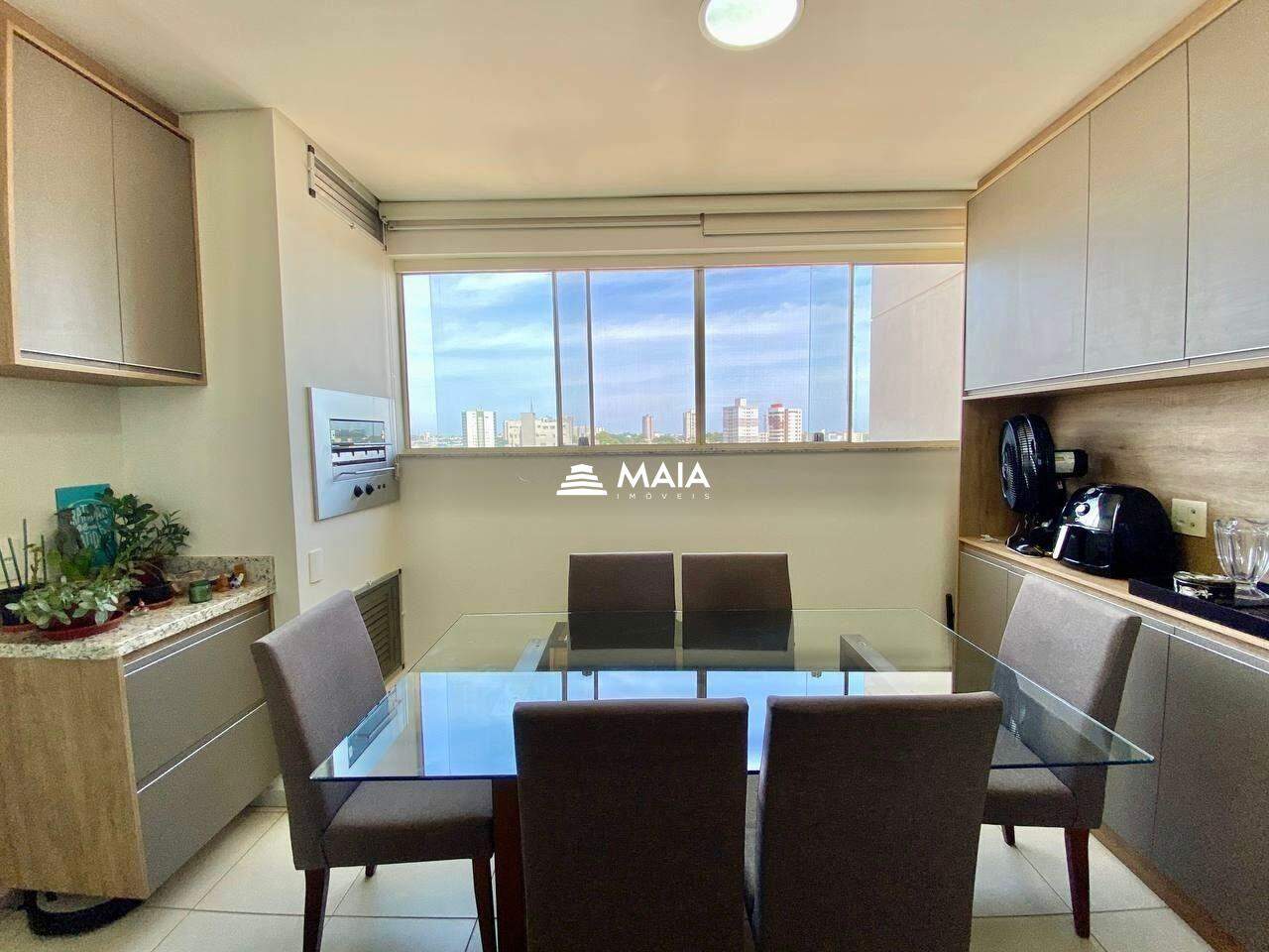 Apartamento à venda no Mercês: 