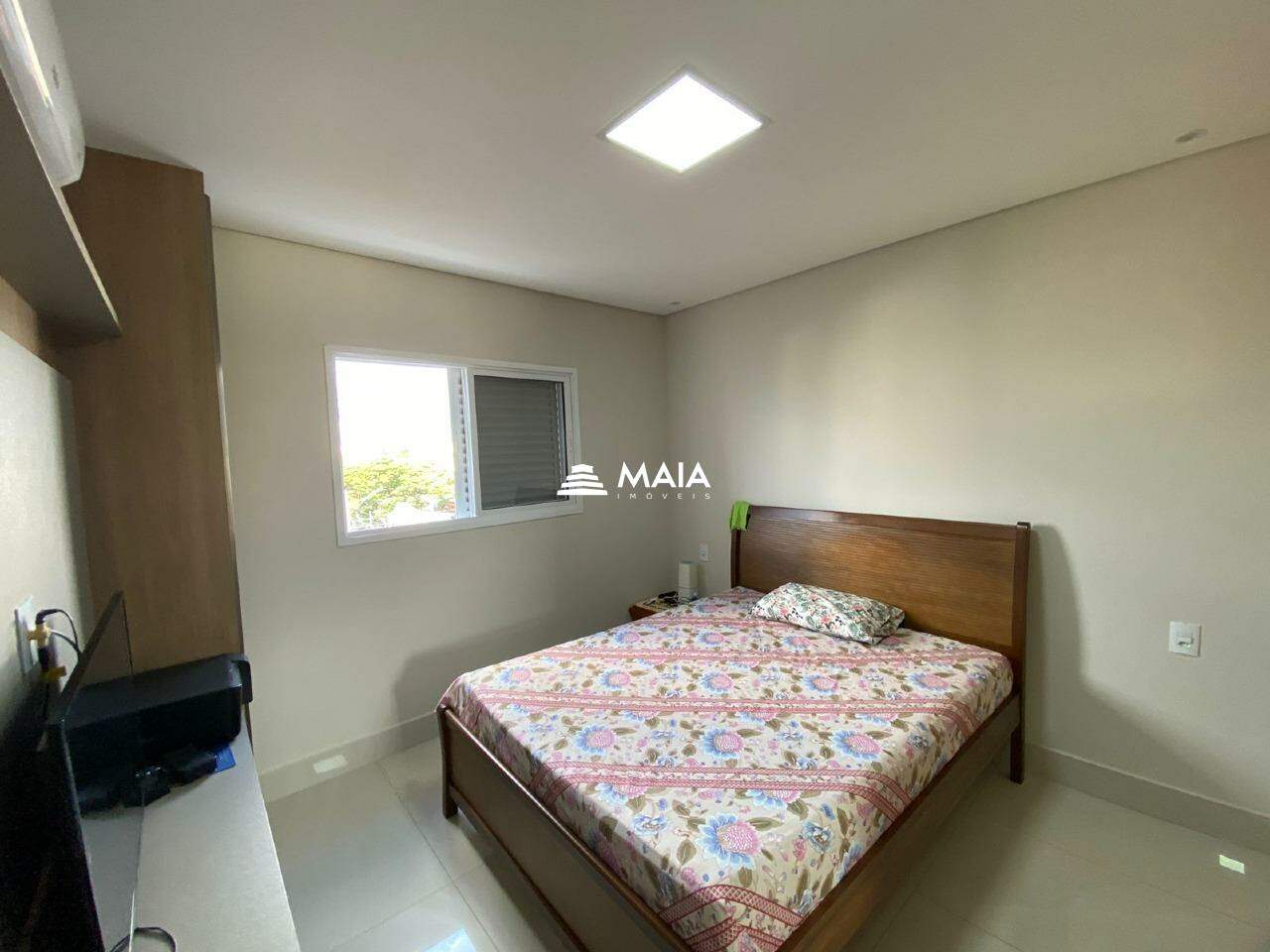 Apartamento à venda no Mercês: 