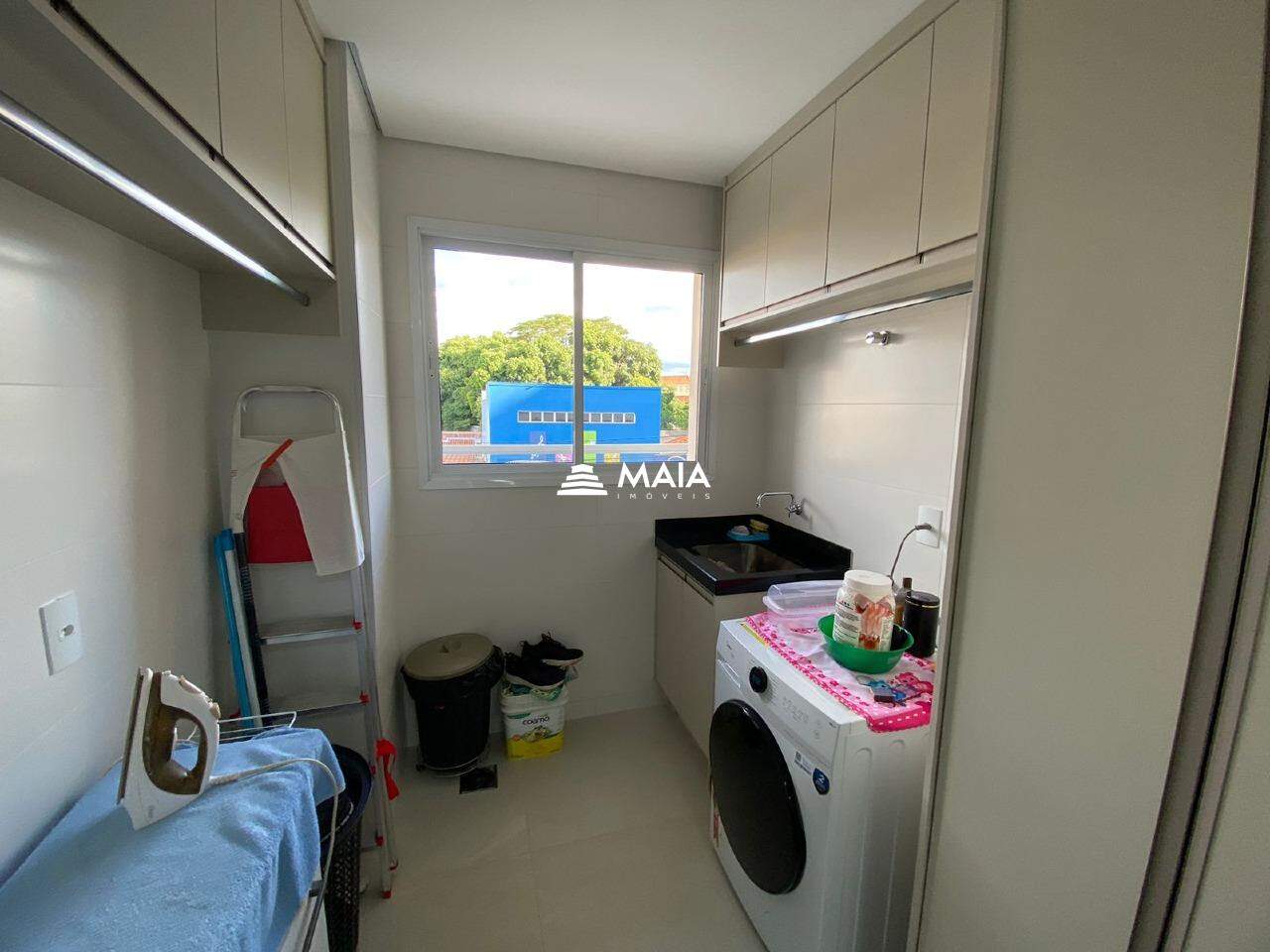 Apartamento à venda no Mercês: 