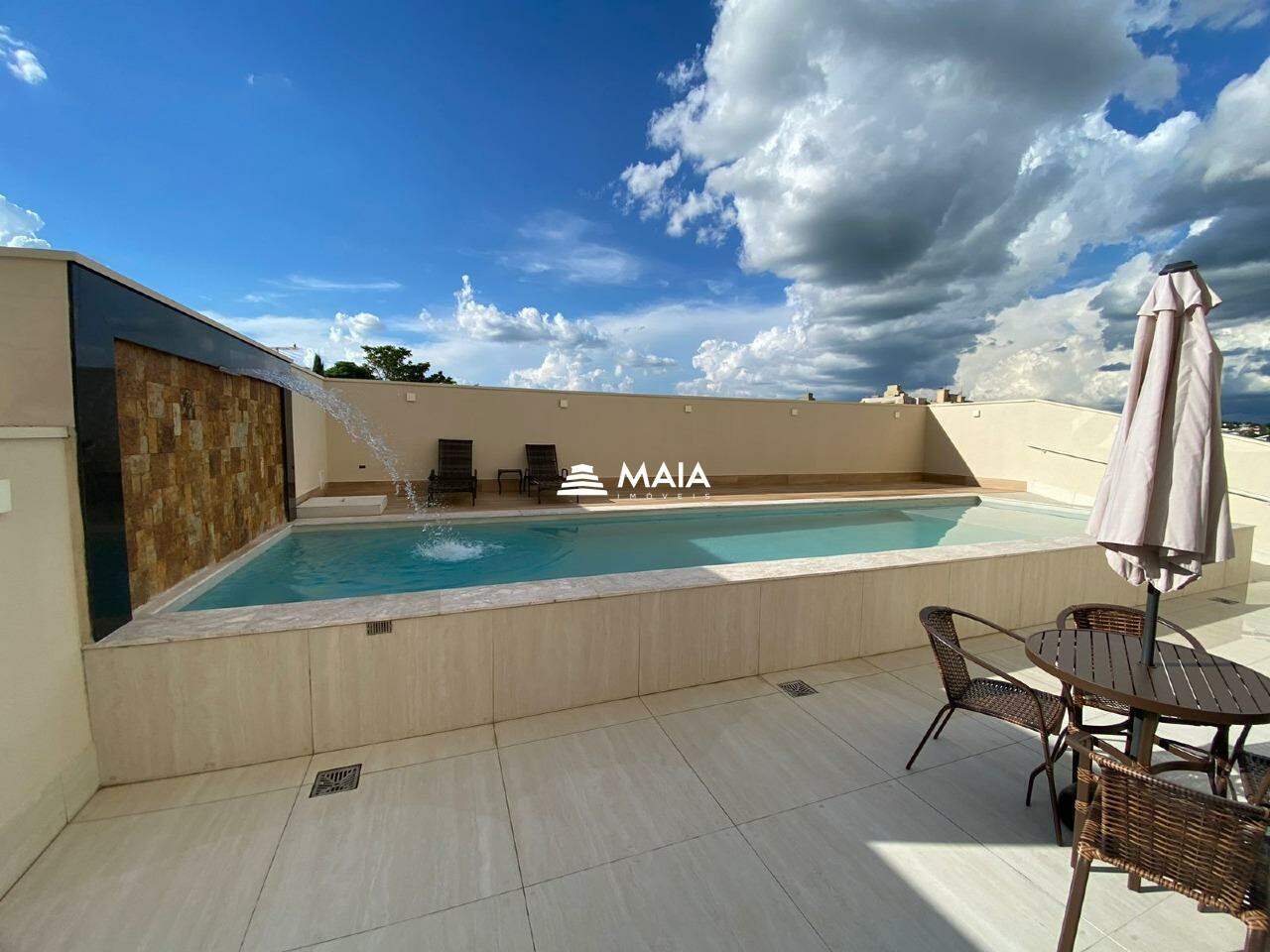 Apartamento à venda no Mercês: 