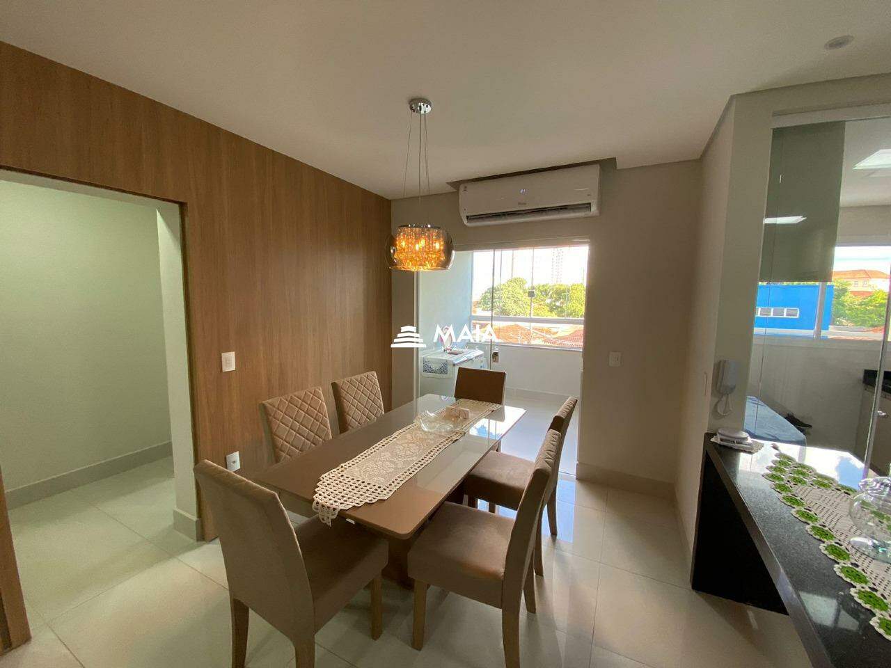 Apartamento à venda no Mercês: 