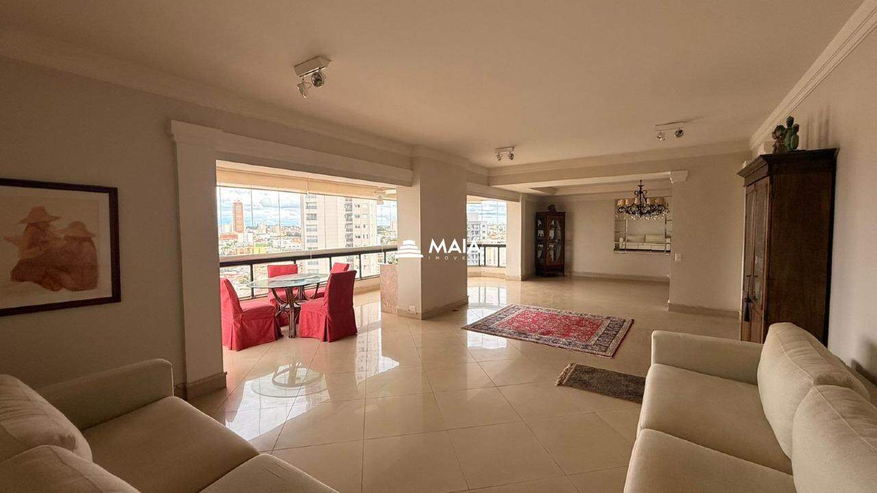 Apartamento à venda no Mercês: 