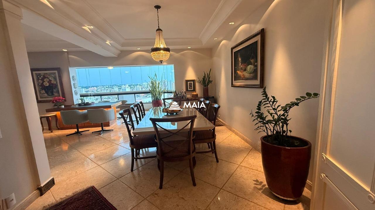 Apartamento à venda no Mercês: 