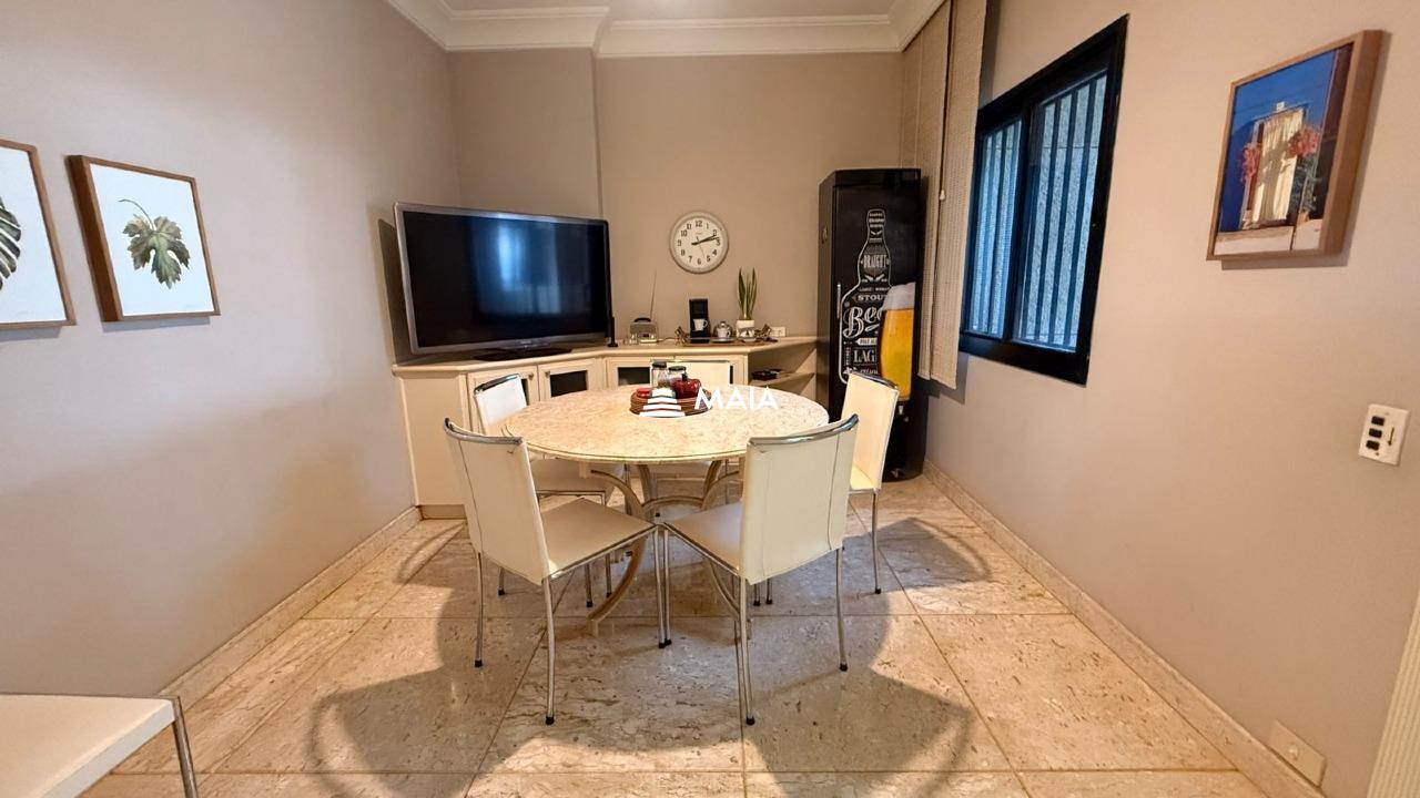 Apartamento à venda no Mercês: 