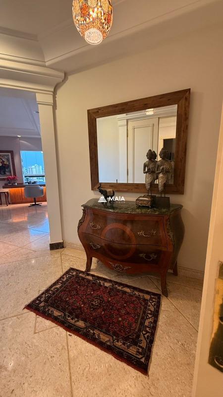 Apartamento à venda no Mercês: 