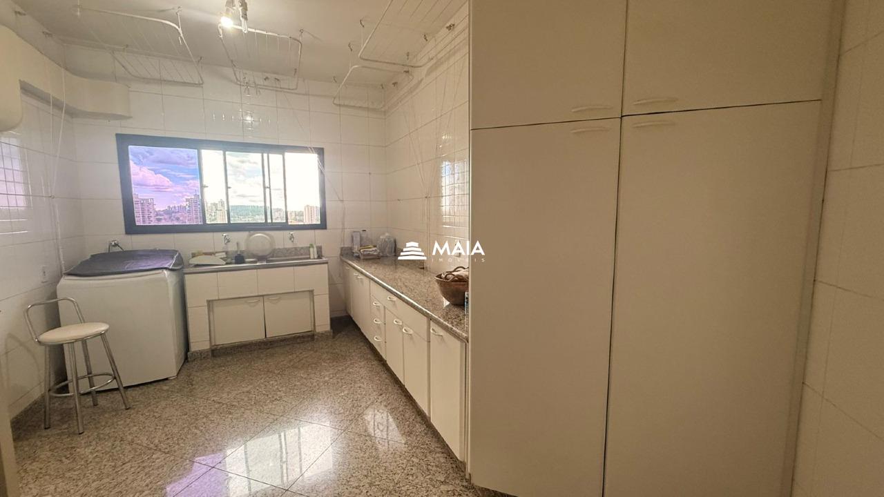 Apartamento à venda no Mercês: 