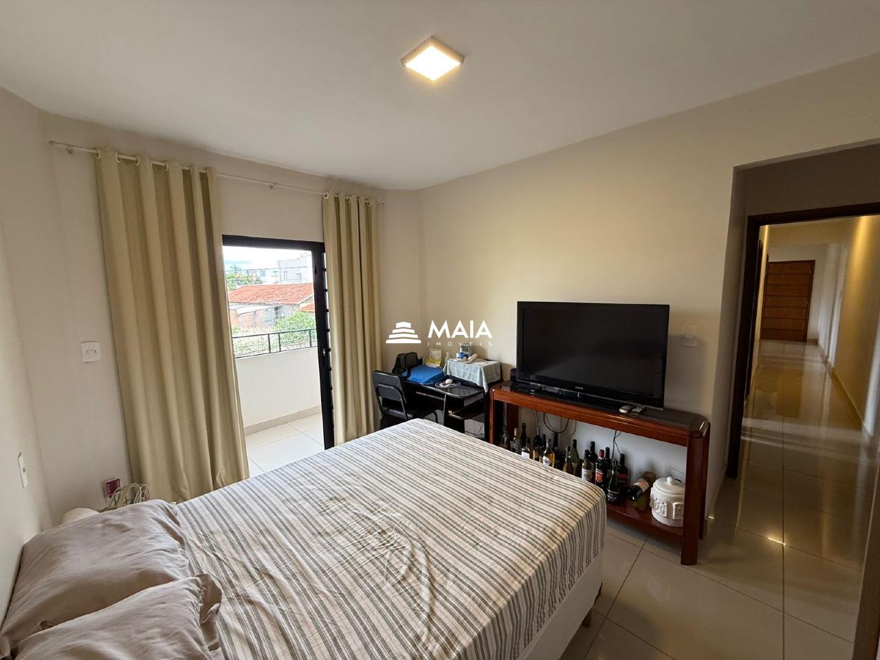 Apartamento à venda no Mercês: 